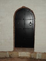 Ансамбль Белопесоцкого монастыря, XVII в.: Троицкий собор, 1569 г., с колокольней (церковь-колокольня святителя Николая надвратная).